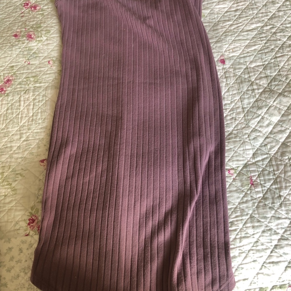 Dress ... - Picture 2 of 4